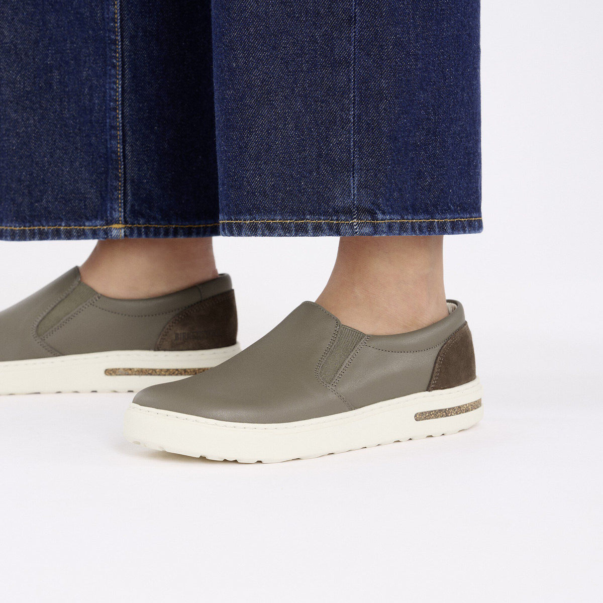 Oswego Mixed Leather in Color Concrete Gray | Birkenstock
