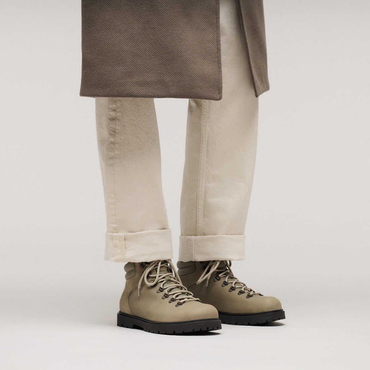 Jackson Nubuck-Suede Leather in Color Taupe | Birkenstock