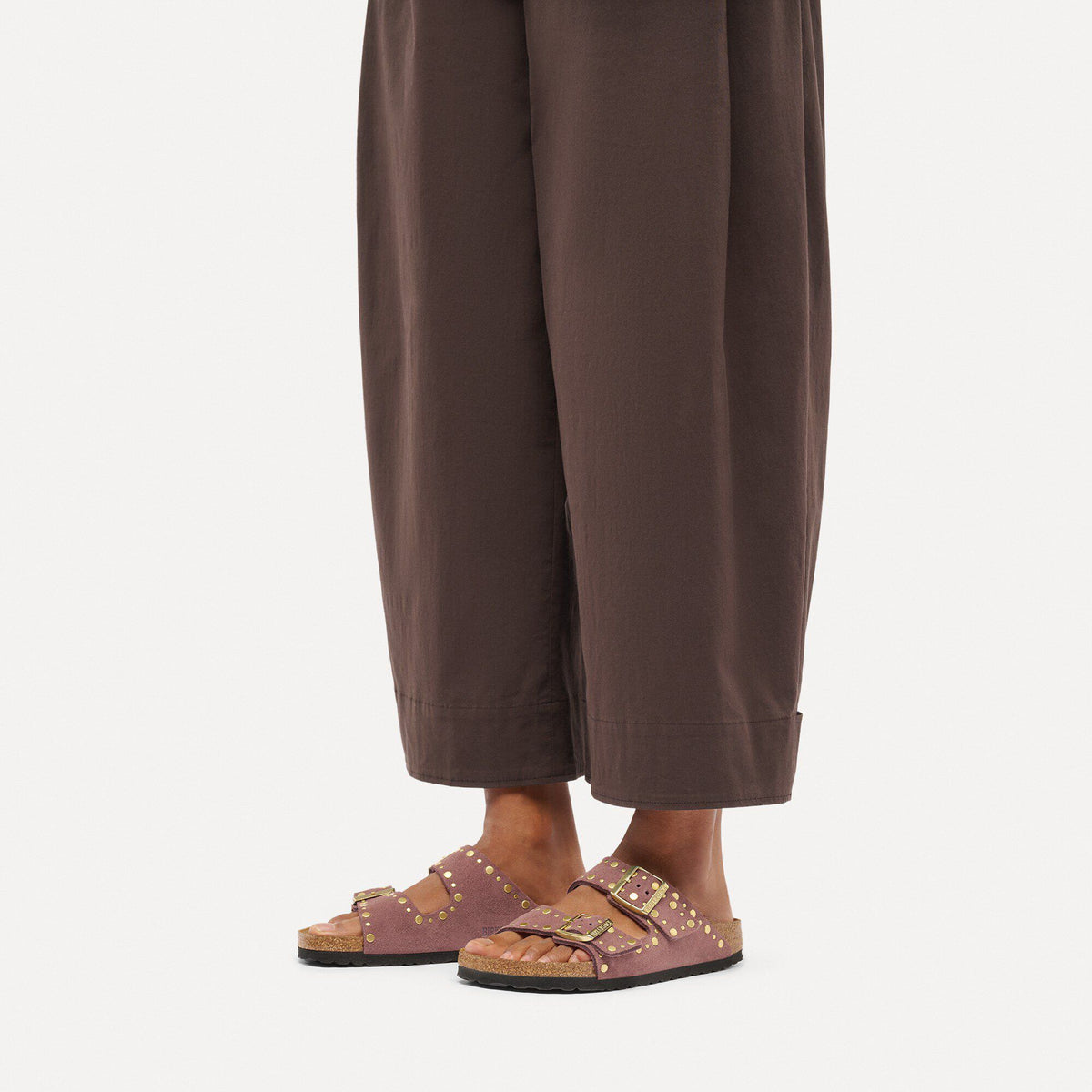 Arizona Rivets Suede Leather in Color Pepper | Birkenstock