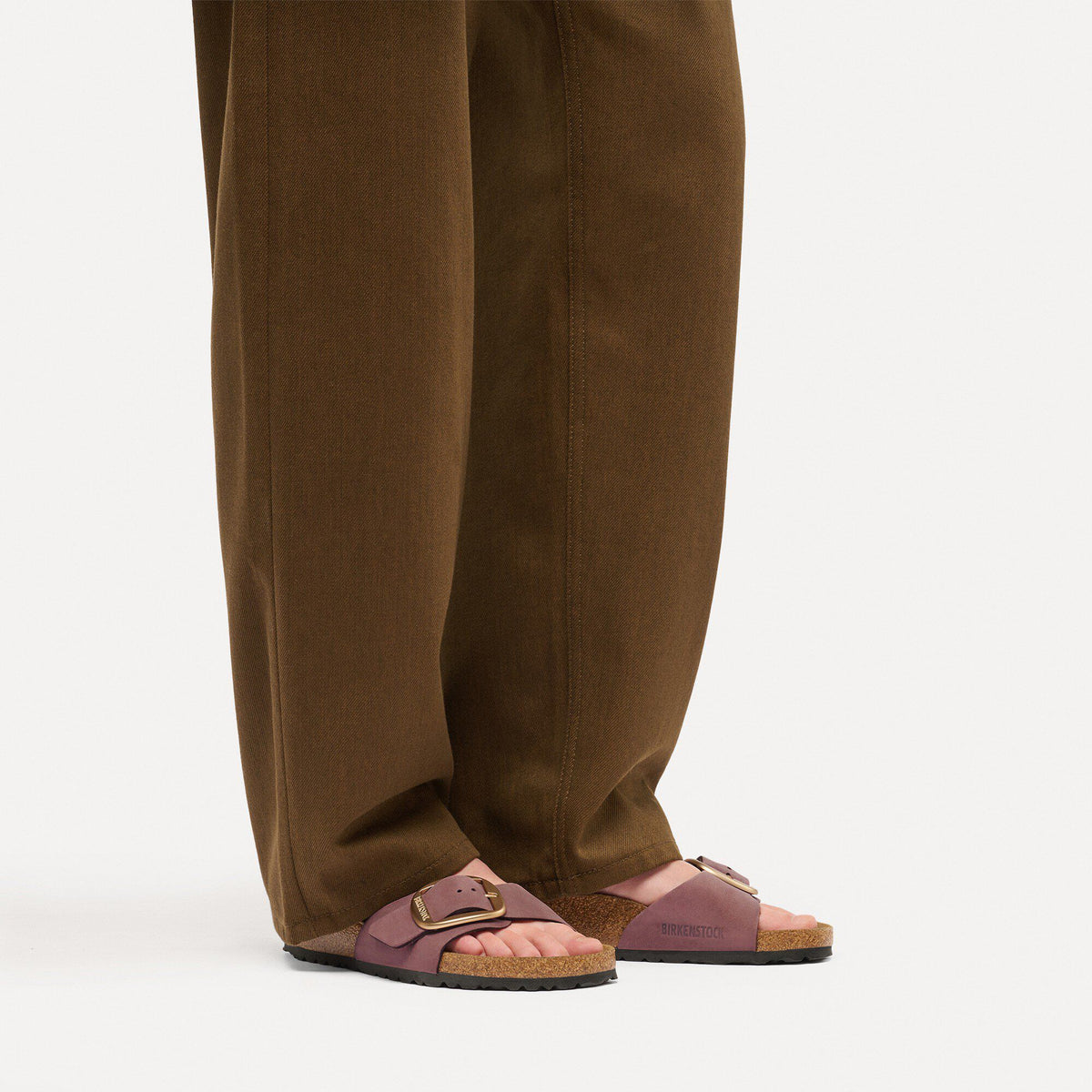 Madrid Big Buckle Nubuck Leather in Color Pepper | Birkenstock