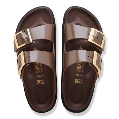 Arizona Droplet Buckle Natural Leather Patent in Color High-Shine Carafe | Birkenstock