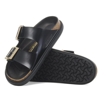 Arizona Droplet Buckle Natural Leather Patent in Color High Shine Black | Birkenstock