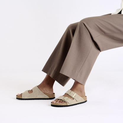 Arizona Suede Leather in Color Sandcastle | Birkenstock