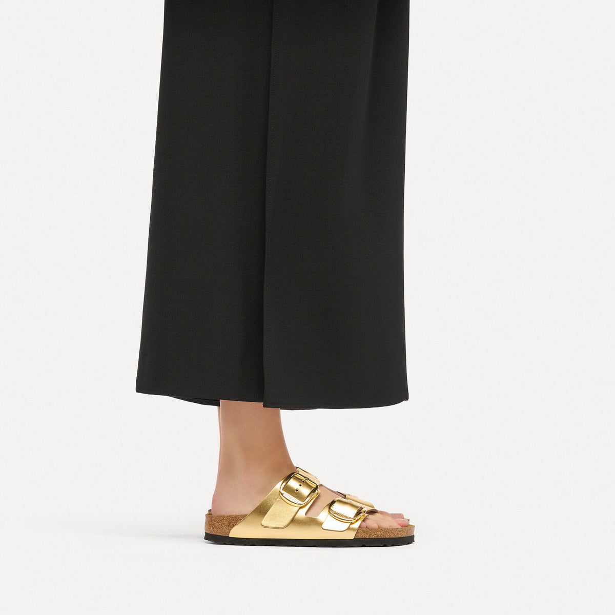Arizona Big Buckle Leather in Color Metallic Gold | Birkenstock
