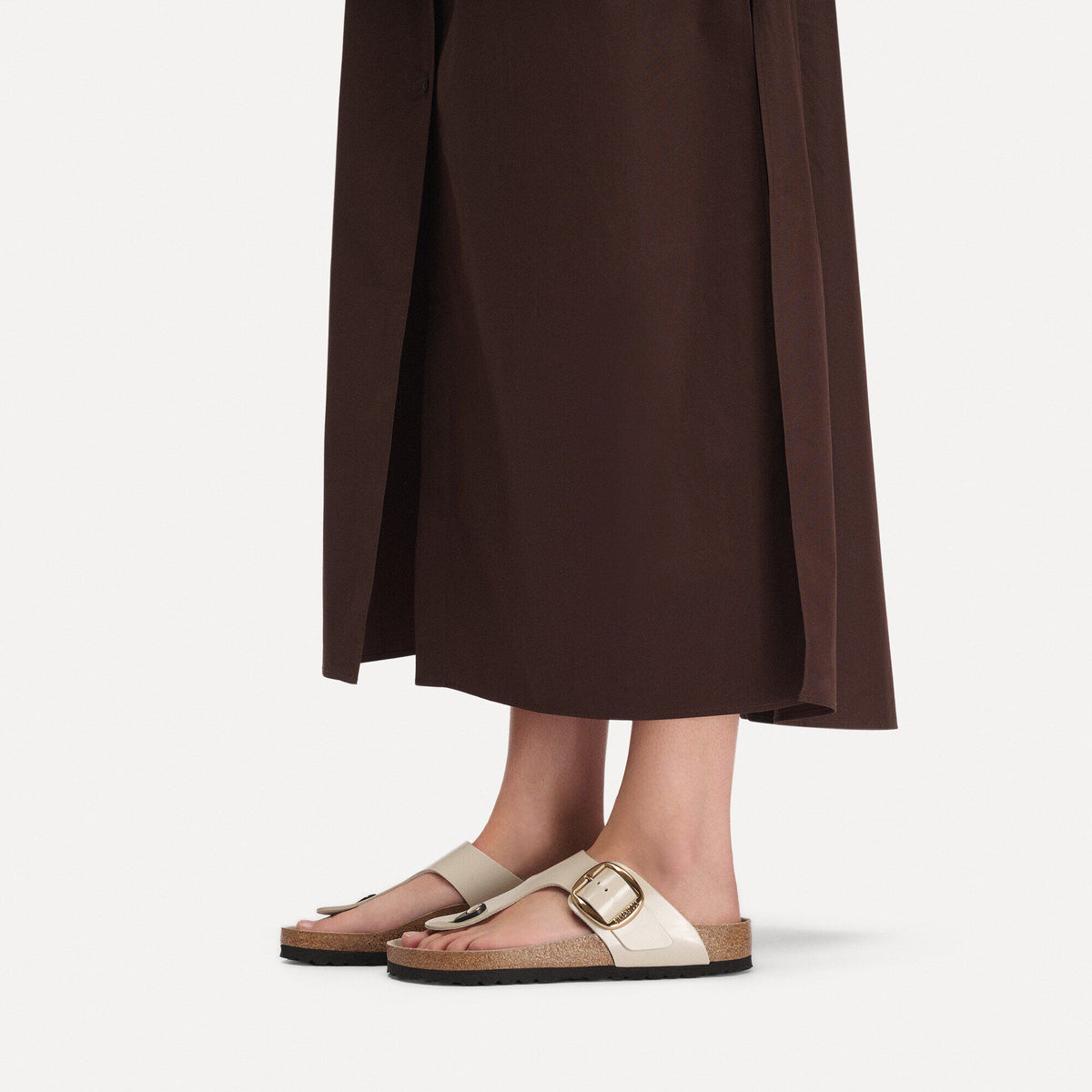Gizeh Big Buckle Natural Leather Patent in Color High-Shine Oyster | Birkenstock