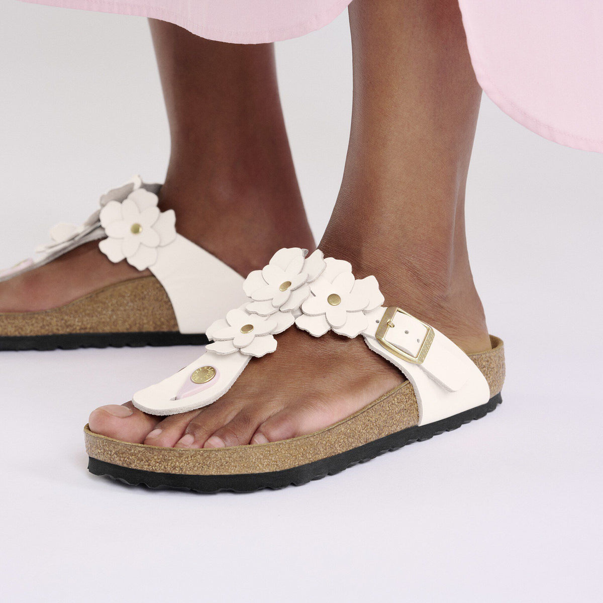 Gizeh Flowers Leather in Color Light Rose | Birkenstock