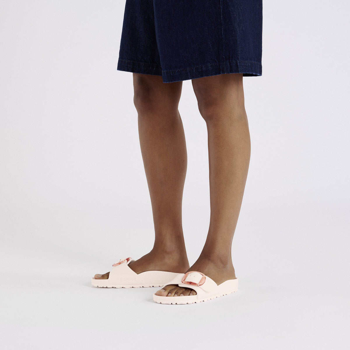 Madrid Big Buckle EVA in Color Light Rose | Birkenstock