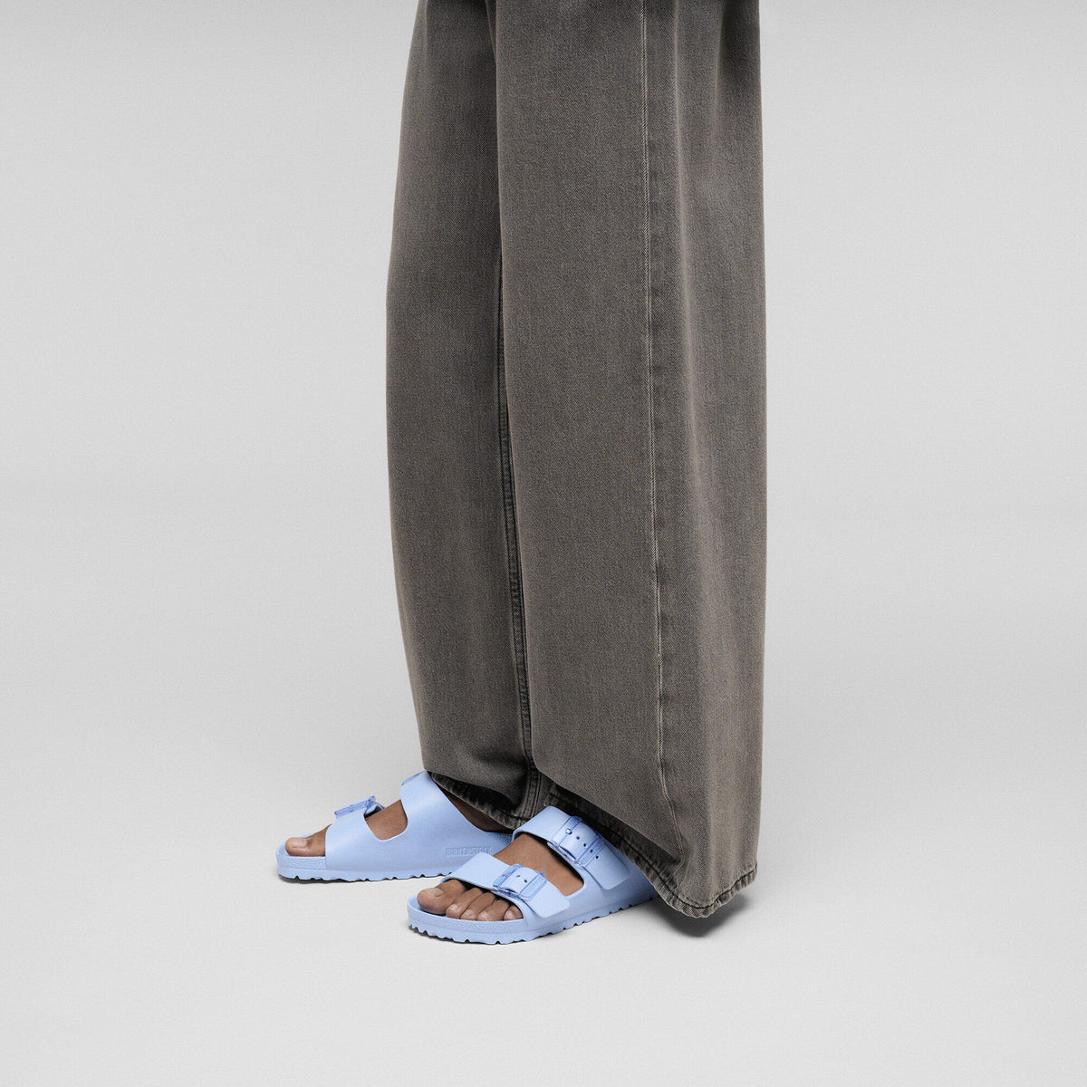 Arizona Stealth Buckle EVA in Color Dusty Blue | Birkenstock