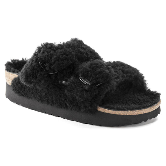 Arizona Big Buckle Shearling Shearling in Color Teddy Black | Birkenstock
