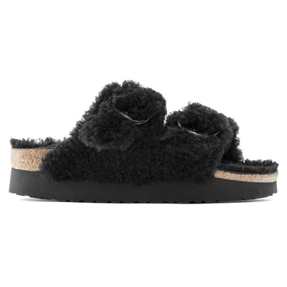 Arizona Big Buckle Shearling Shearling in Color Teddy Black | Birkenstock