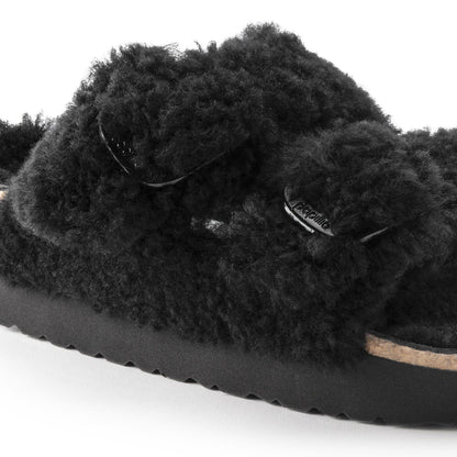 Arizona Big Buckle Shearling Shearling in Color Teddy Black | Birkenstock