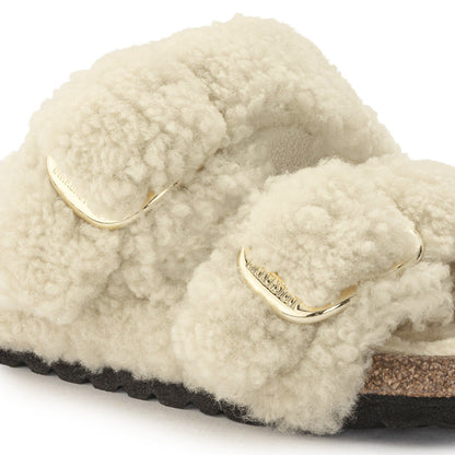 Arizona Big Buckle Shearling in Color Teddy Eggshell | Birkenstock