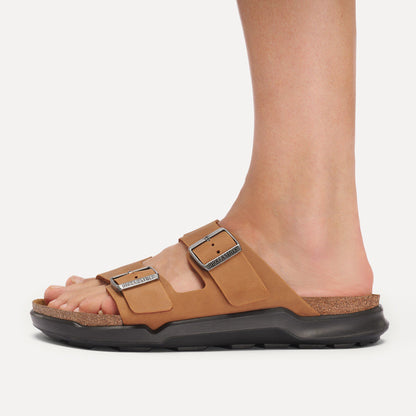 Arizona Crosstown Men Oiled Leather in Color Cognac | Birkenstock