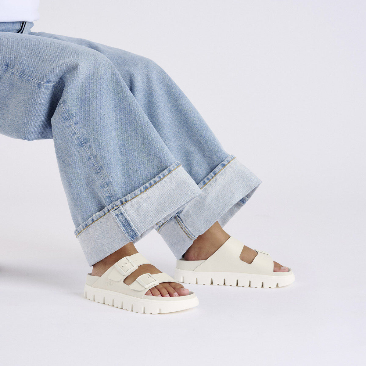 Arizona Chunky Leather in Color Eggshell | Birkenstock