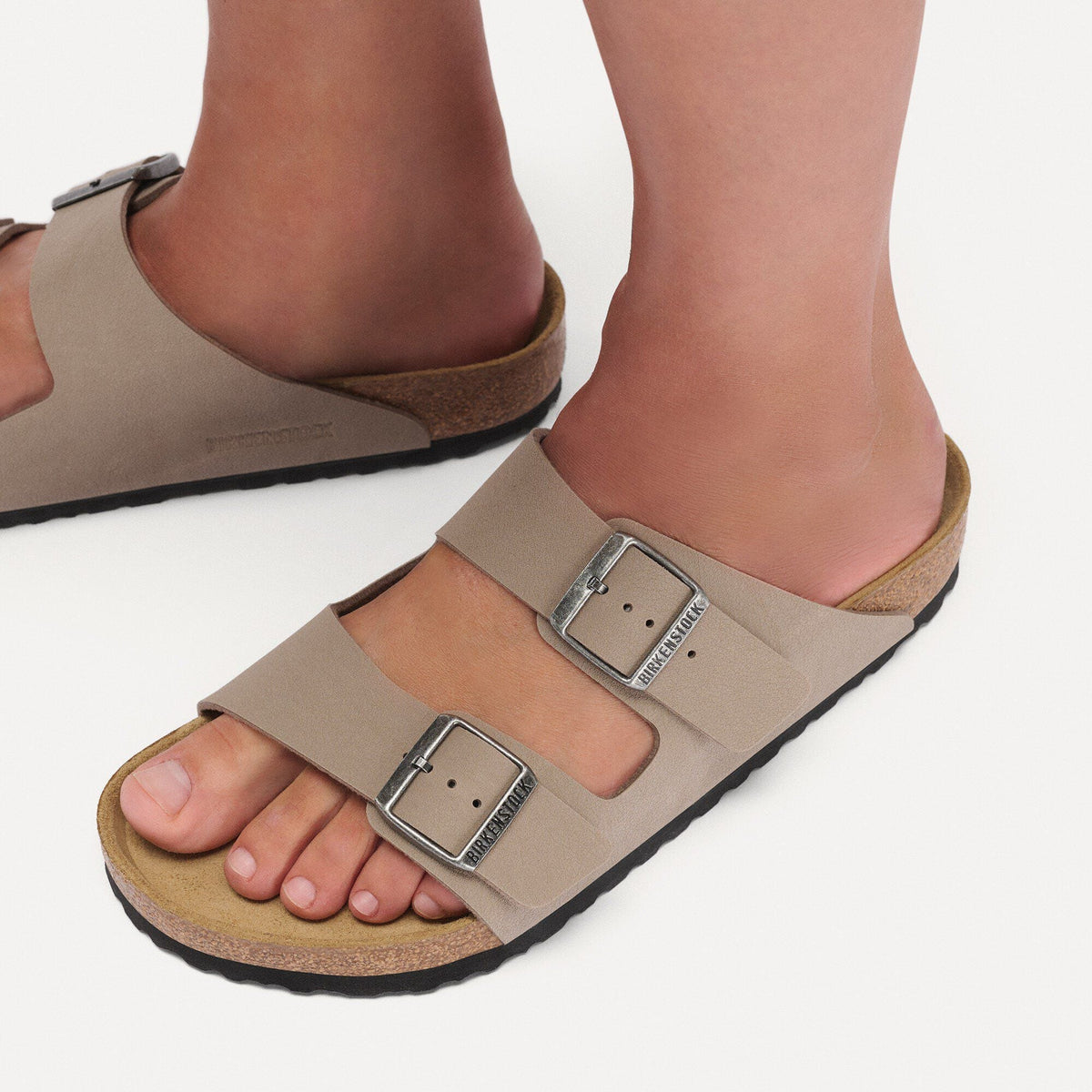 Arizona Birkibuc in Color Gray Taupe | Birkenstock