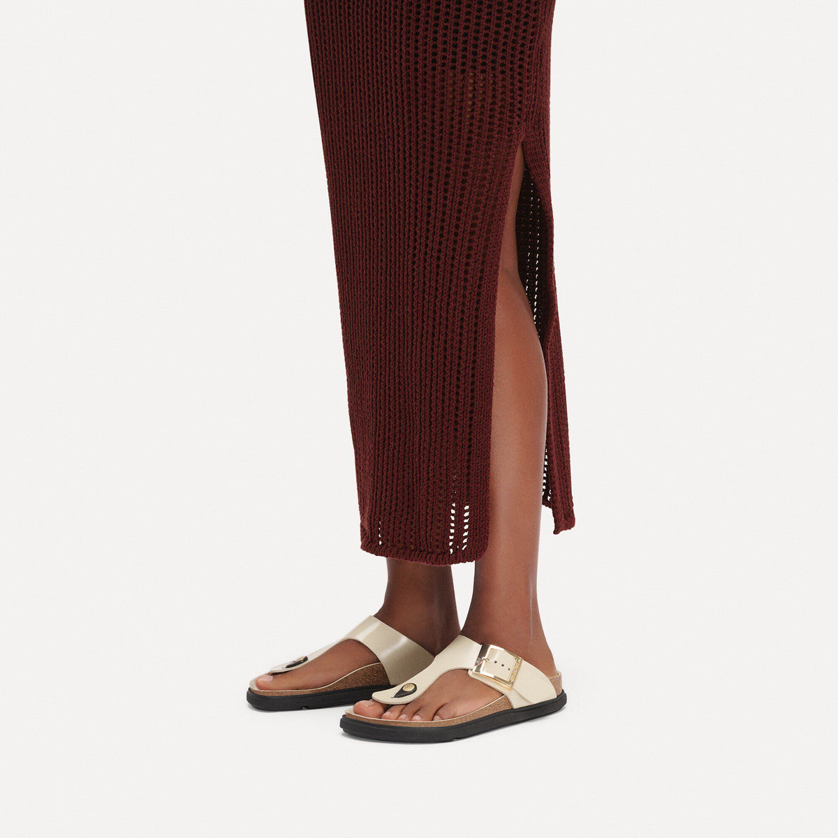 Gizeh Droplet Buckle Natural Leather Patent in Color High Shine Ecru | Birkenstock