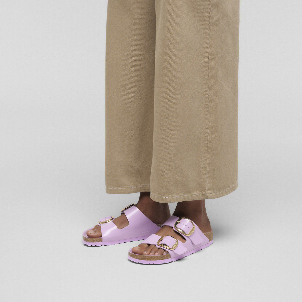 Arizona Big Buckle Natural Leather Patent in Color High Shine Crocus | Birkenstock
