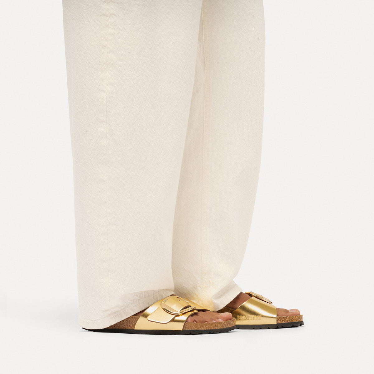 Madrid Big Buckle Leather in Color Gold | Birkenstock