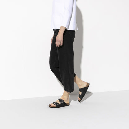 Arizona Big Buckle Oiled Leather in Color Black | Birkenstock