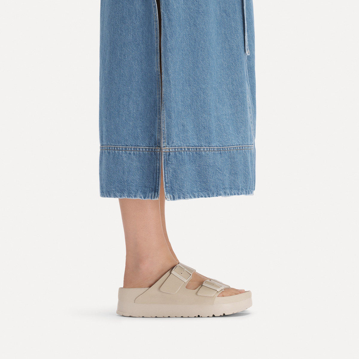 Arizona Flex Platform Leather in Color Oyster | Birkenstock