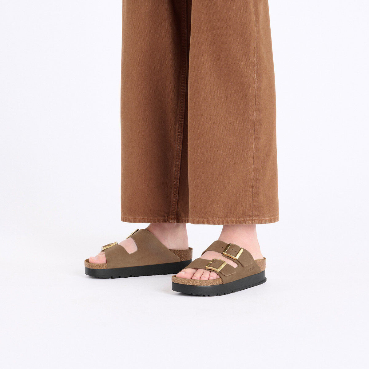 Arizona Flex Platform Nubuck Leather in Color Dark Tea | Birkenstock