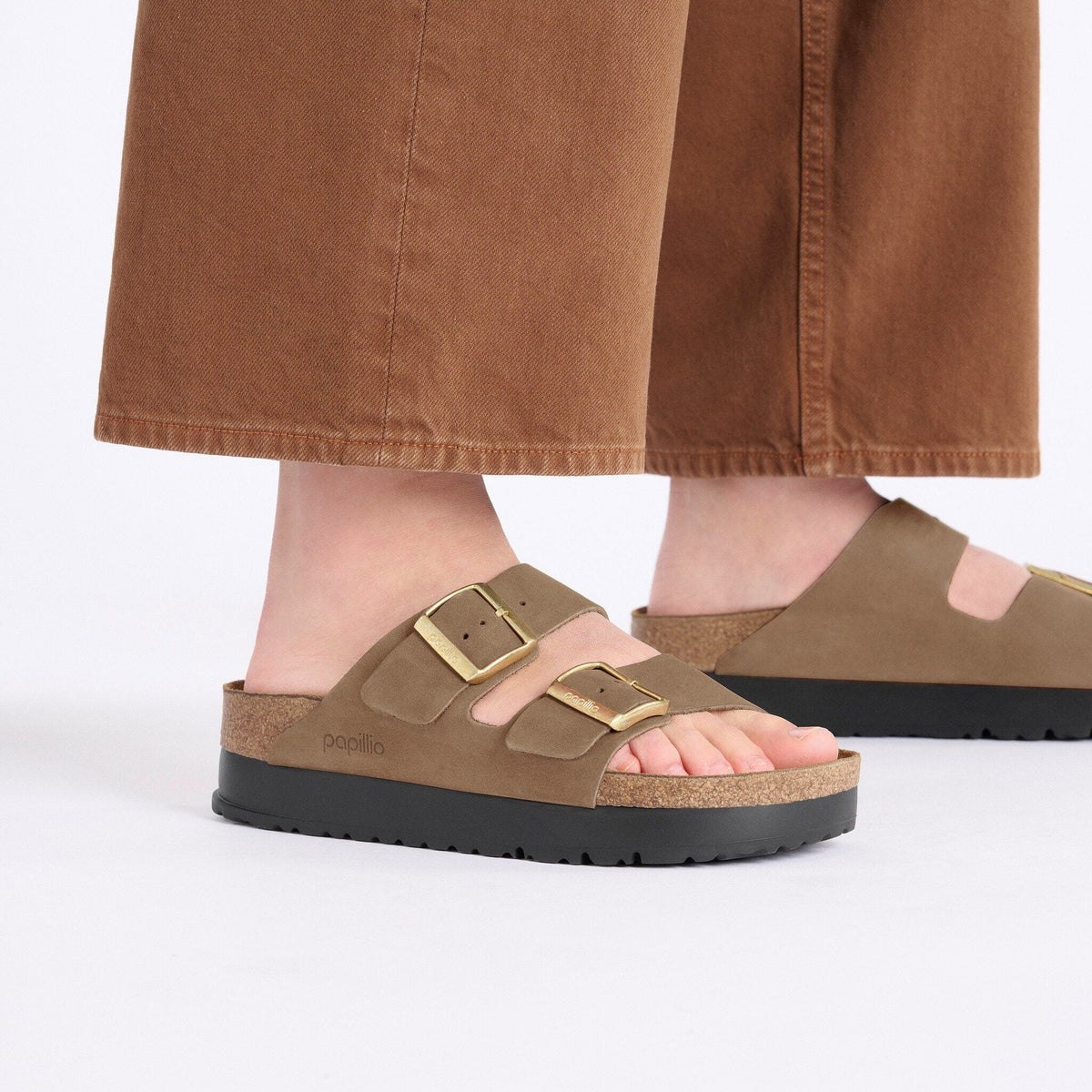 Arizona Flex Platform Nubuck Leather in Color Dark Tea | Birkenstock