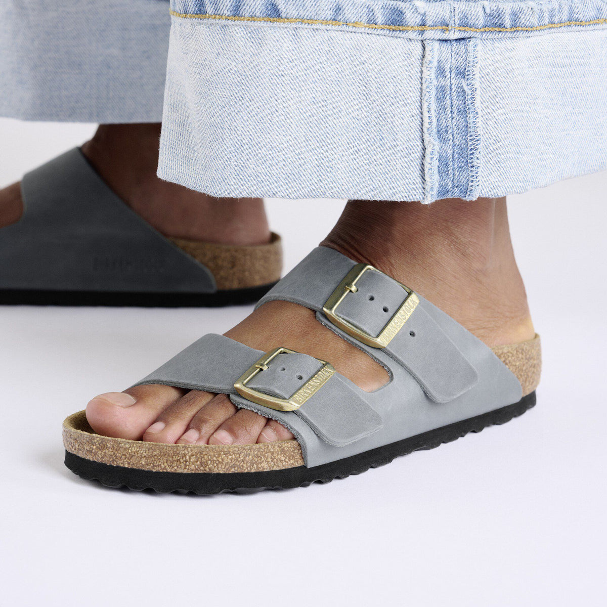 Arizona Oiled Leather in Color Basalt Gray | Birkenstock