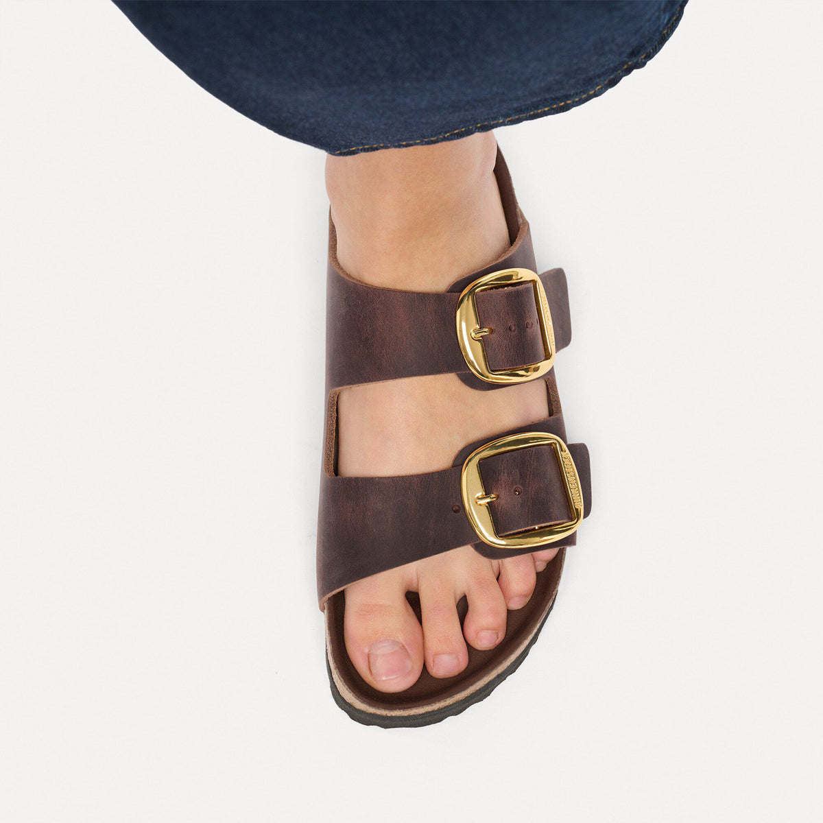 Arizona Big Buckle Oiled Leather in Color Habana | Birkenstock
