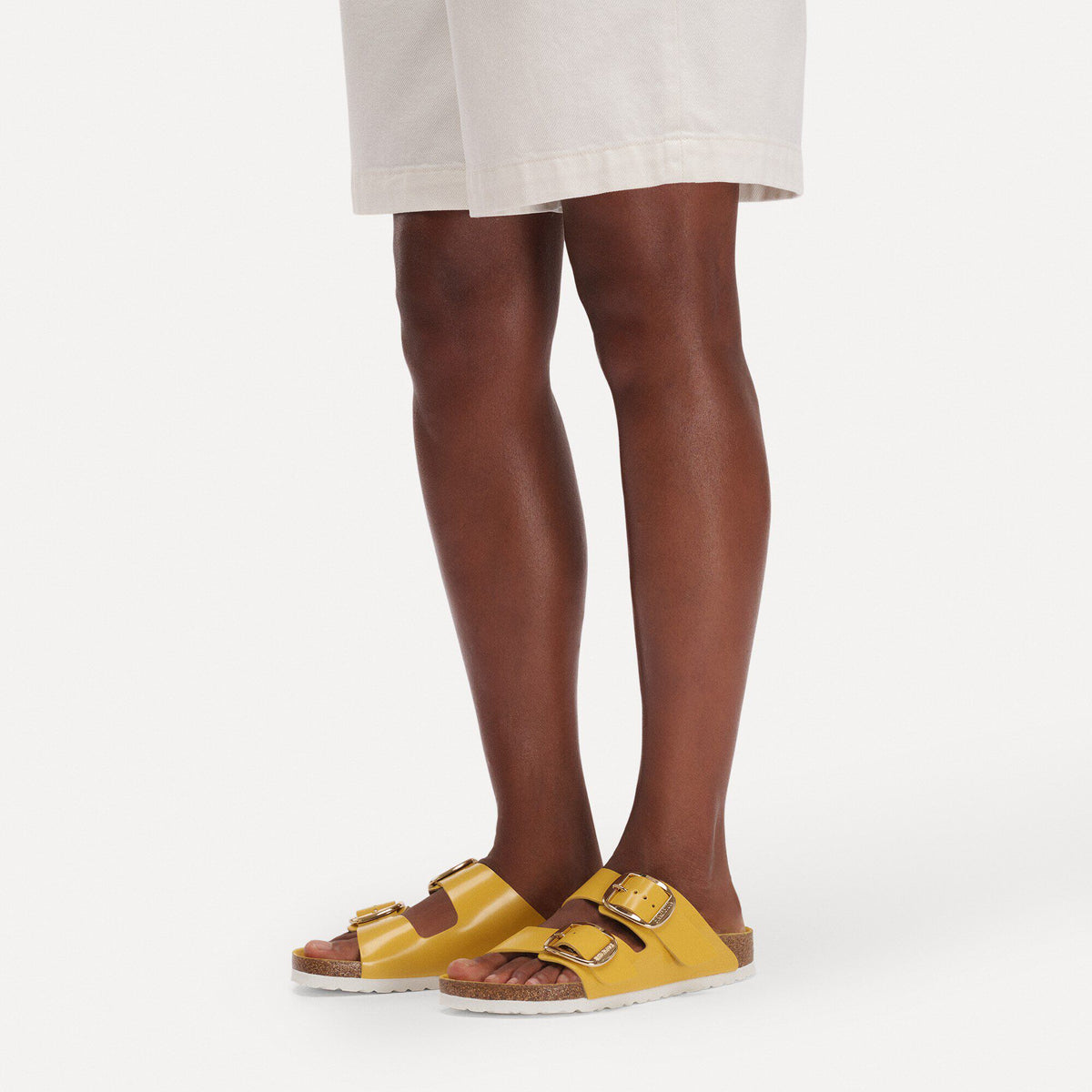 Arizona Big Buckle Natural Leather Patent in Color High-Shine Ochre | Birkenstock