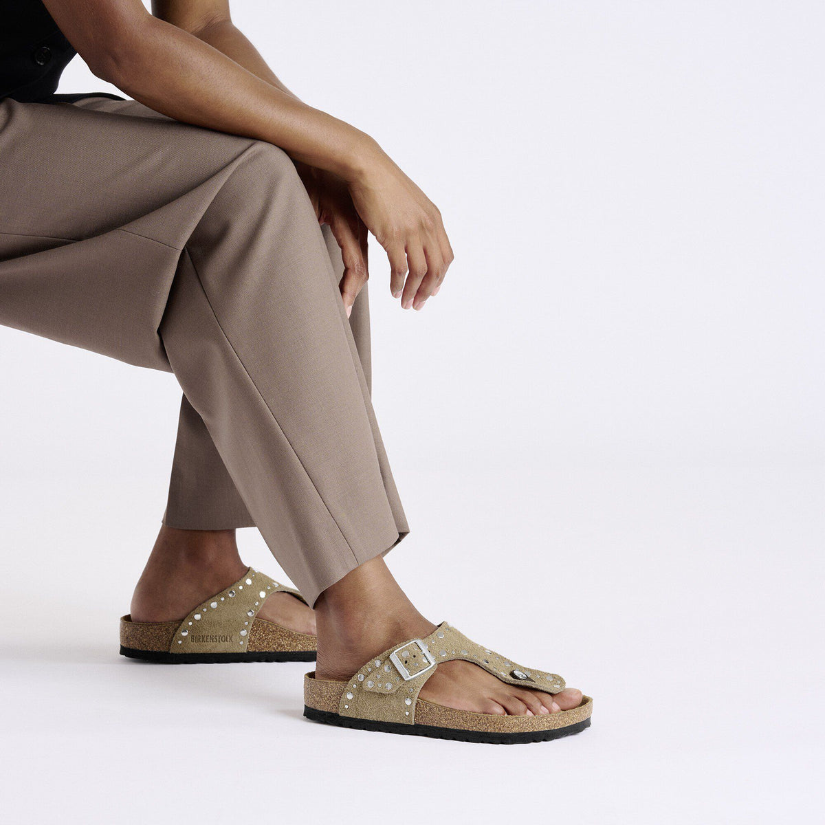 Gizeh Rivets Suede Leather in Color Taupe | Birkenstock