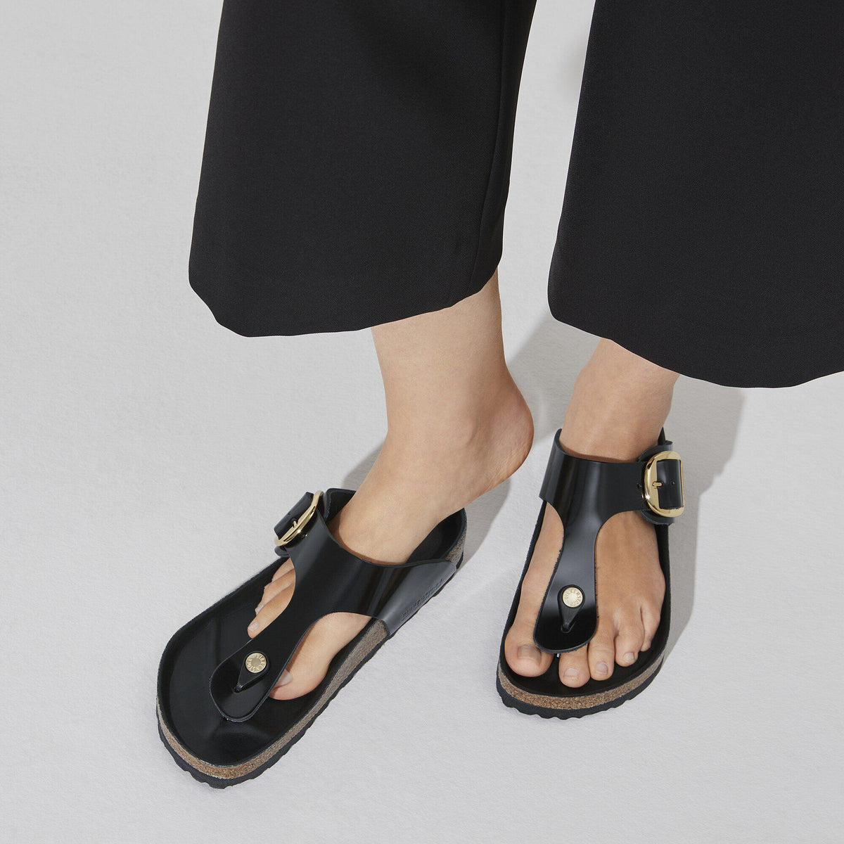 Gizeh Big Buckle Natural Leather Patent in Color High Shine Black | Birkenstock