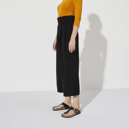 Gizeh Big Buckle Natural Leather Patent in Color High Shine Black | Birkenstock