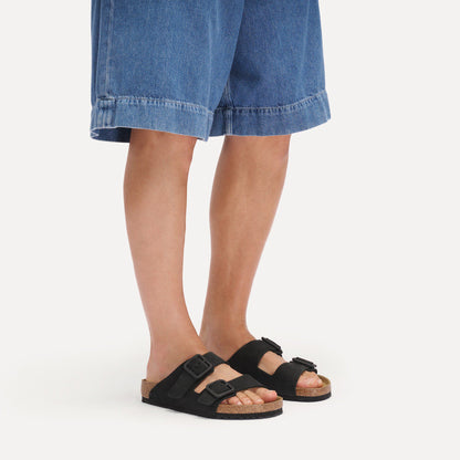 Arizona Wire Buckle Nubuck Leather in Color Black | Birkenstock