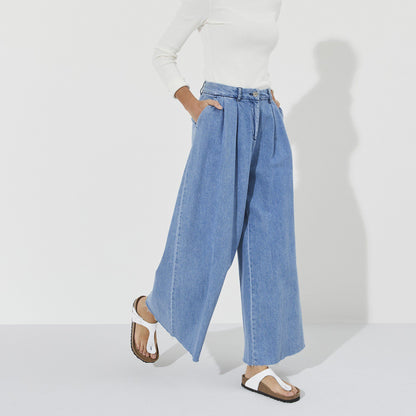 Gizeh Natural Leather Patent in Color Patent White | Birkenstock