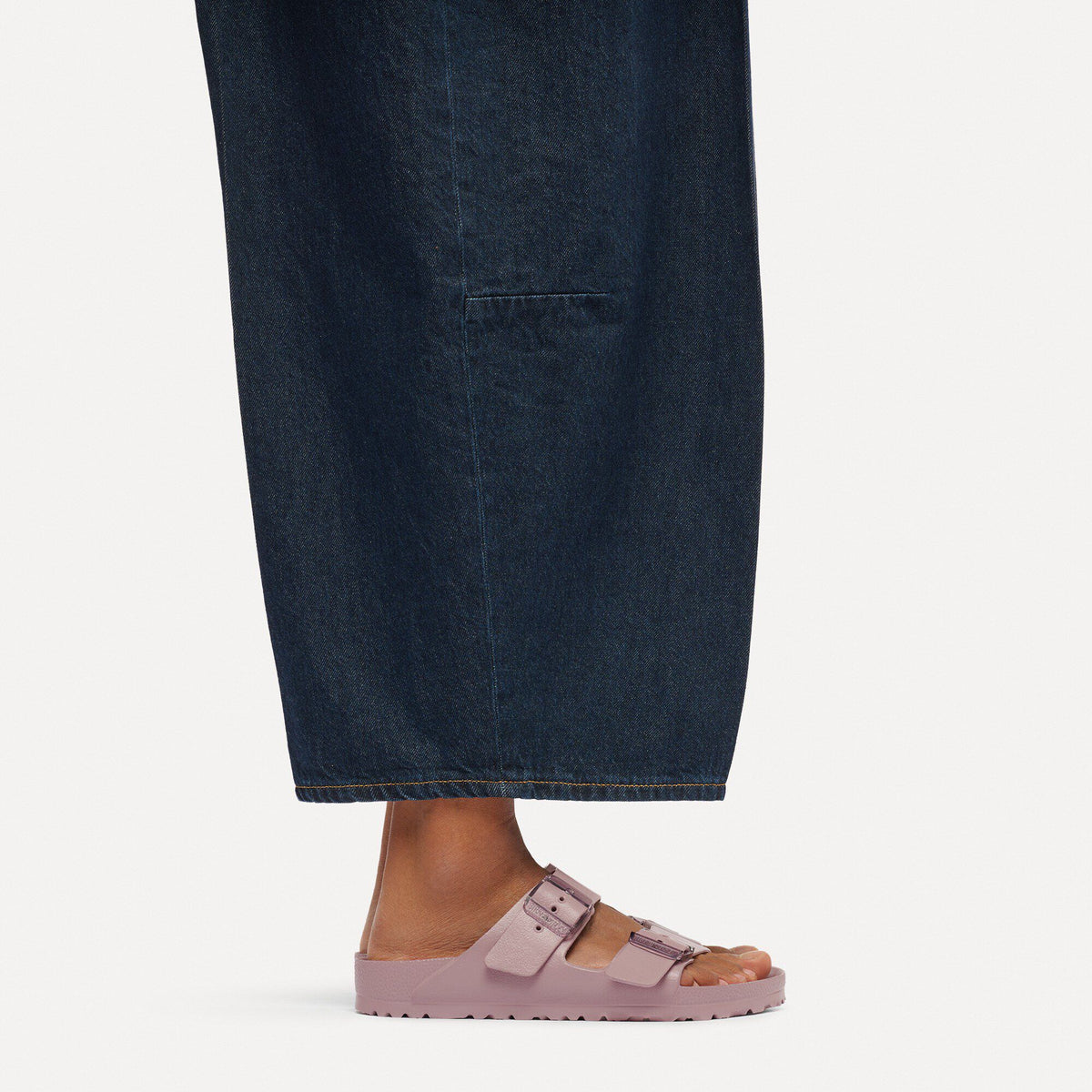Arizona Stealth Buckle EVA in Color Faded Purple | Birkenstock