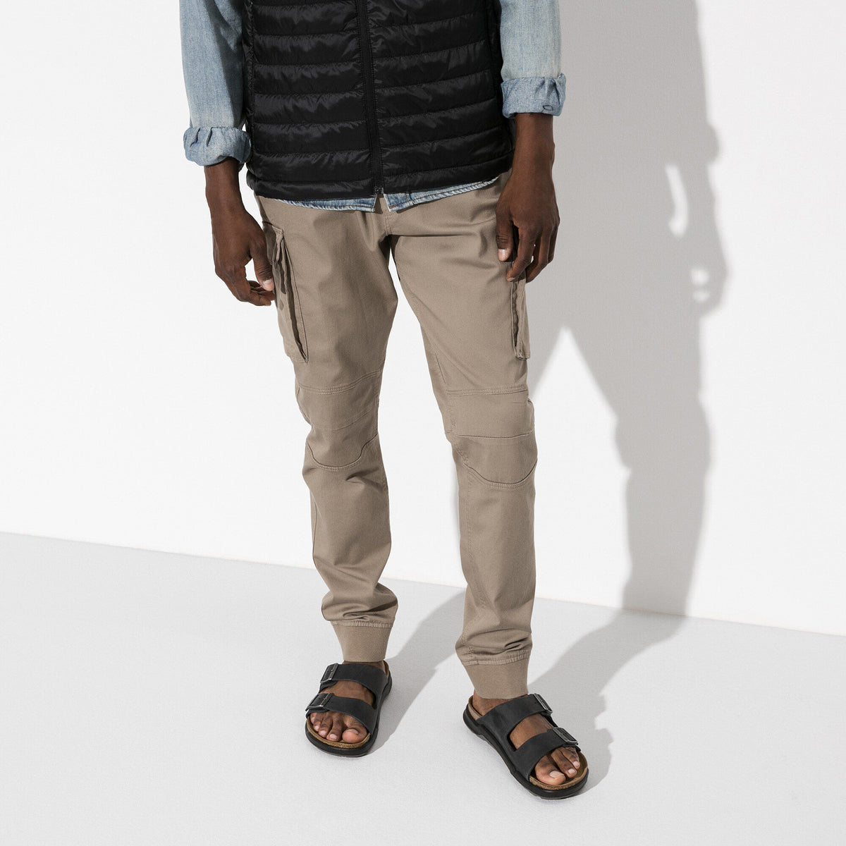 Arizona Crosstown Men Oiled Leather in Color Black | Birkenstock