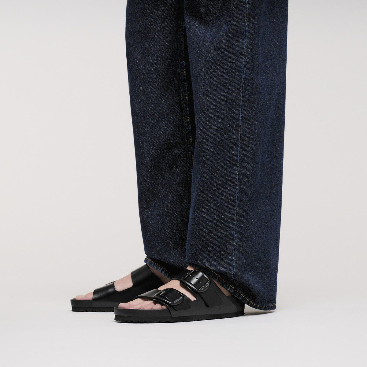 Arizona Big Buckle Leather in Color New Dressy Black | Birkenstock