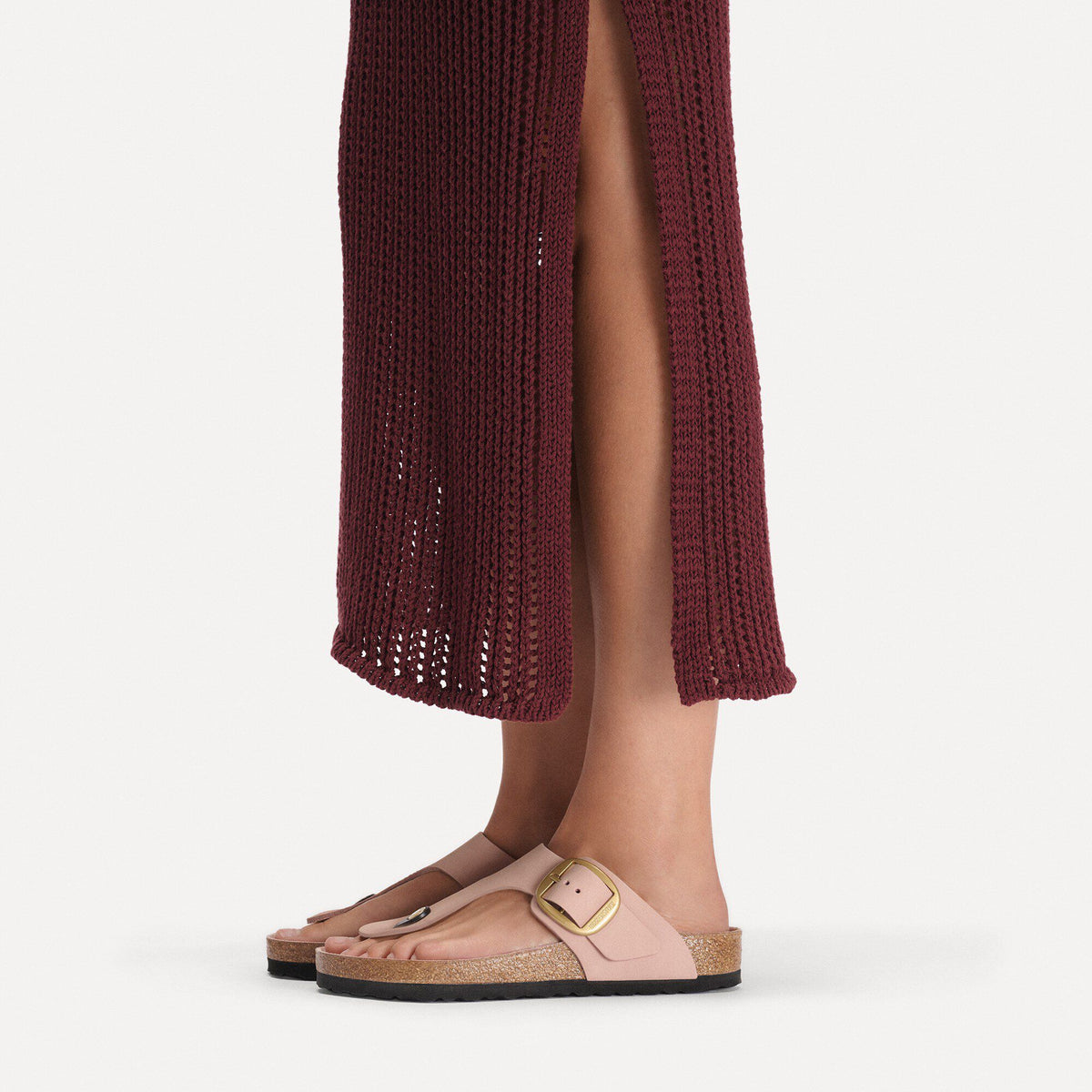 Gizeh Big Buckle Nubuck Leather in Color Soft Pink | Birkenstock