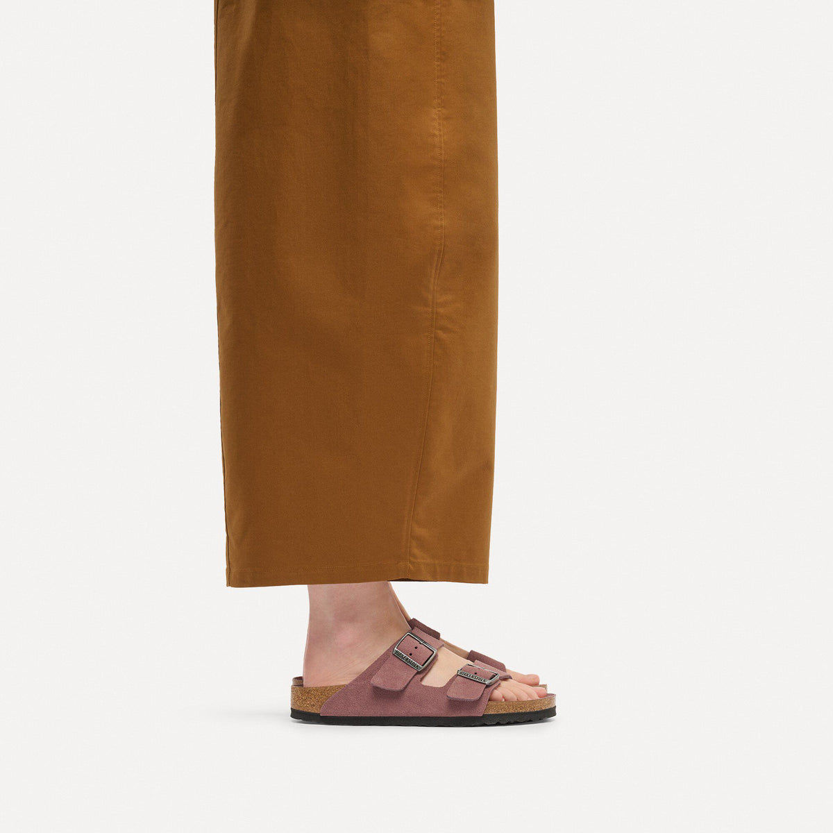 Arizona Soft Footbed Suede Leather in Color Pepper | Birkenstock