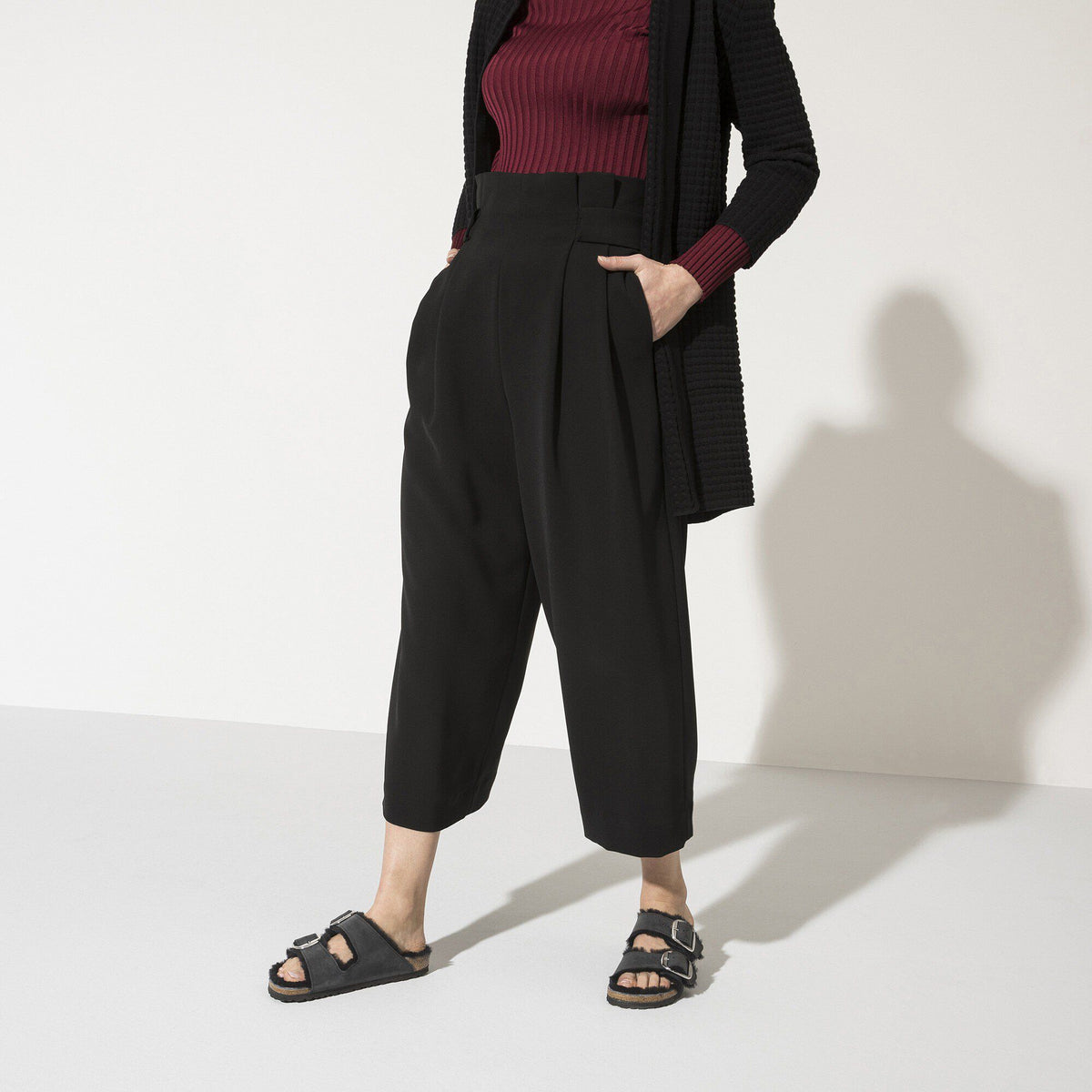 Arizona Big Buckle Shearling Oiled Leather in Color Black | Birkenstock