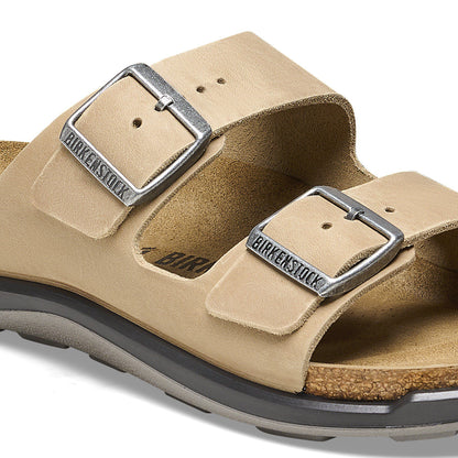 Arizona Crosstown Women Oiled Leather in Color Tobacco Brown | Birkenstock