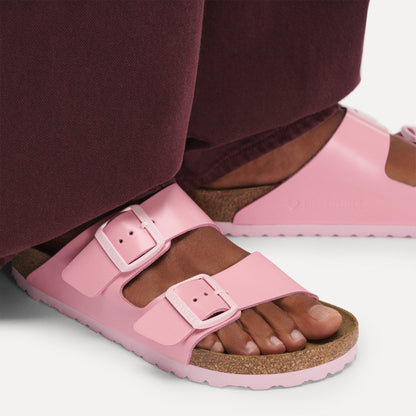 Arizona Natural Leather Patent in Color Fondant Pink | Birkenstock