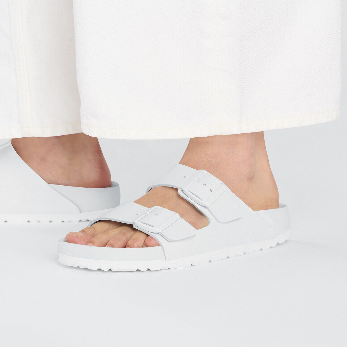 Arizona Leather in Color White | Birkenstock