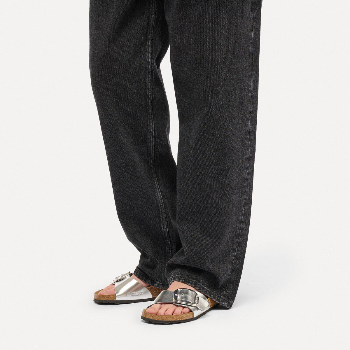 Madrid Big Buckle Leather in Color Metallic Silver | Birkenstock