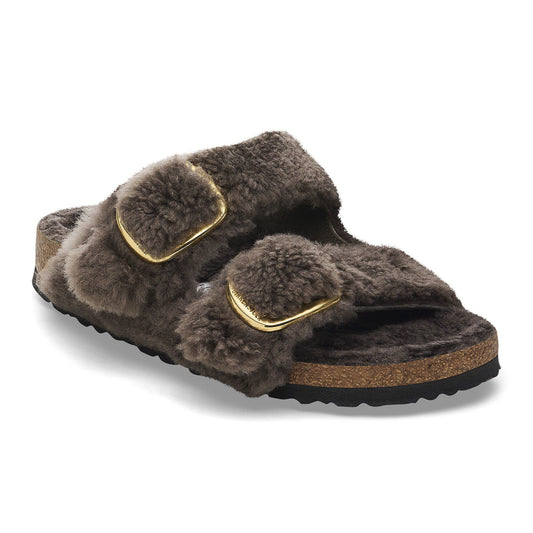 Arizona Big Buckle Shearling in Color Concrete Gray | Birkenstock