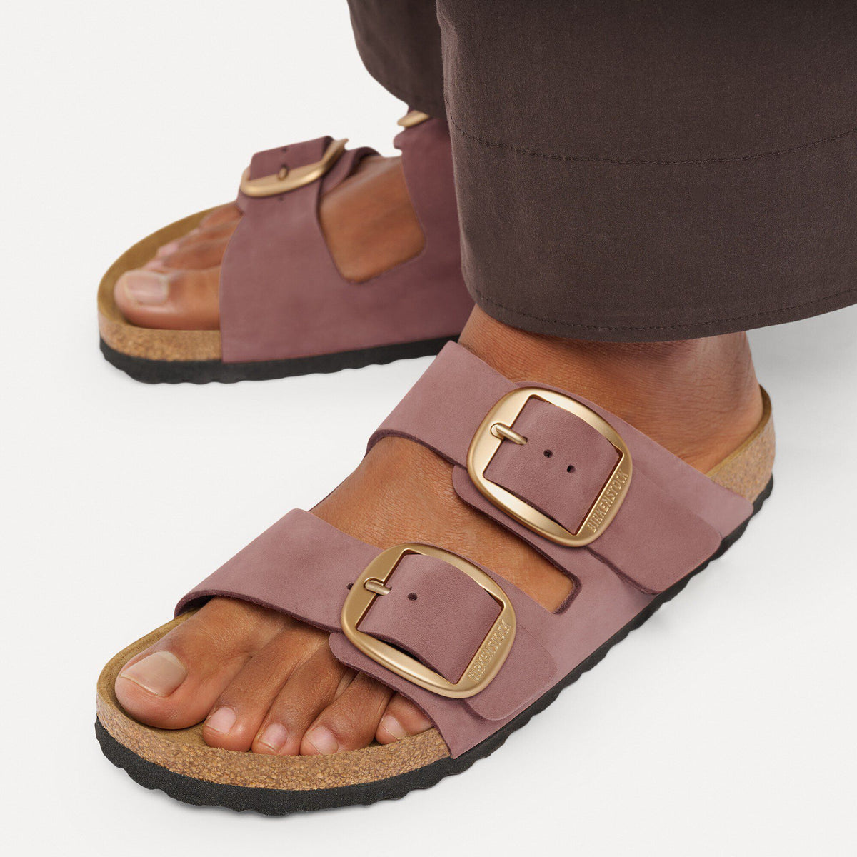 Arizona Big Buckle Nubuck Leather in Color Pepper | Birkenstock