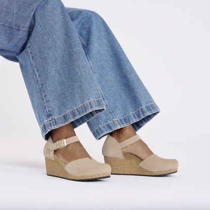 Mary Suede Leather in Color Warm Sand | Birkenstock
