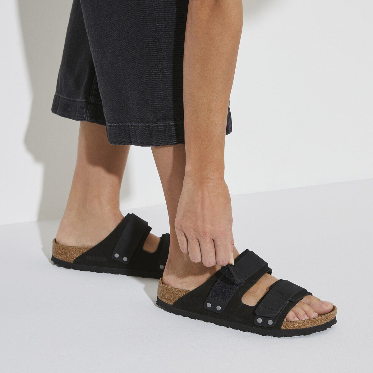 Uji Nubuck-Suede Leather in Color Black | Birkenstock