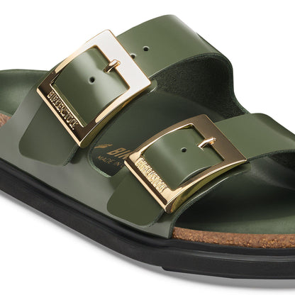 Arizona Droplet Buckle Natural Leather Patent in Color High-Shine Thyme | Birkenstock