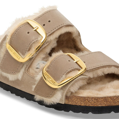Arizona Big Buckle Shearling Oiled Leather in Color Tobacco Brown | Birkenstock